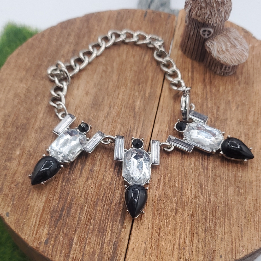 Rhinestone Wonder Elegant Silver Tone and Black Tone Women's Bracelet B3427